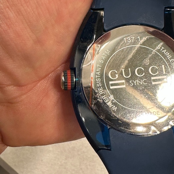 Gucci Sync XXL Blue Rubber Unisex Watch YA137104 - Picture 6 of 10